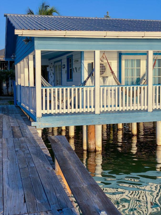 The Odyssey Resort Утила Екстериор снимка