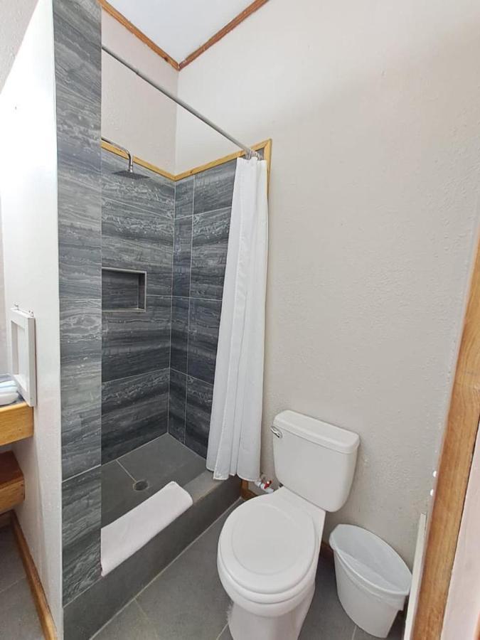 The Odyssey Resort Утила Екстериор снимка