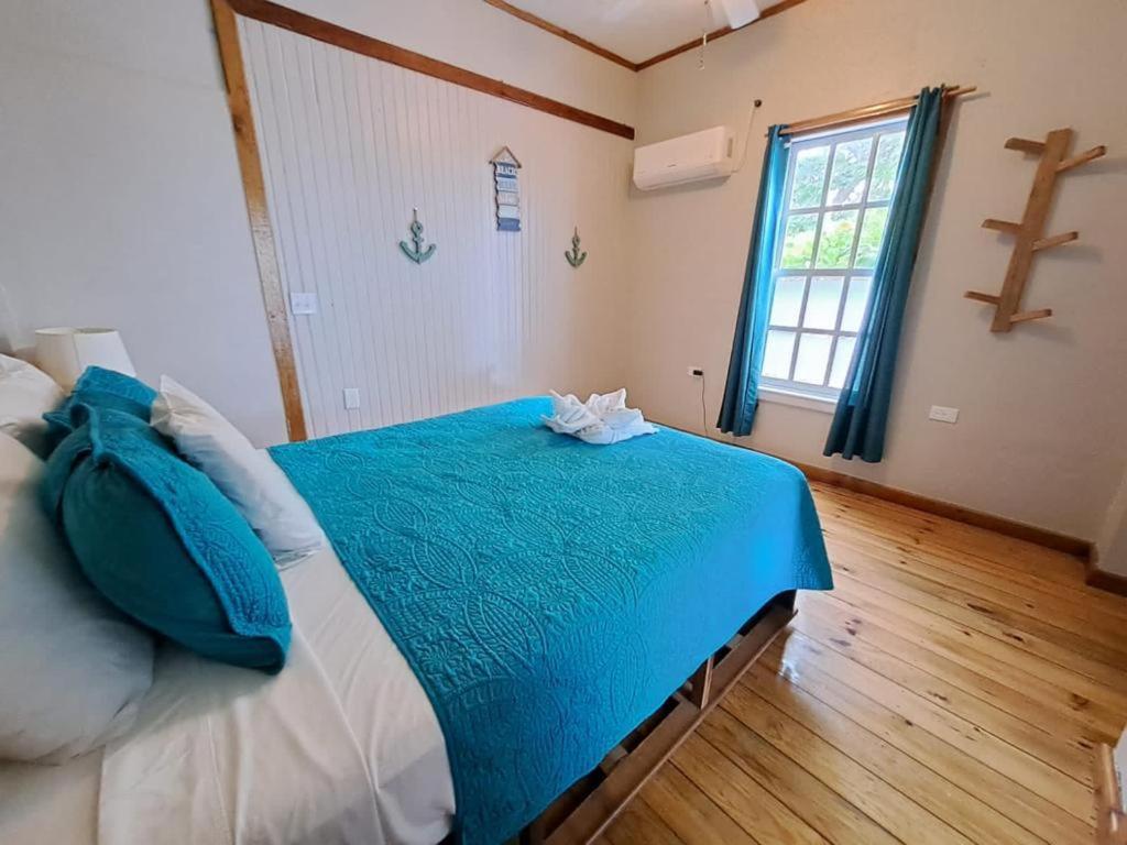 The Odyssey Resort Утила Екстериор снимка